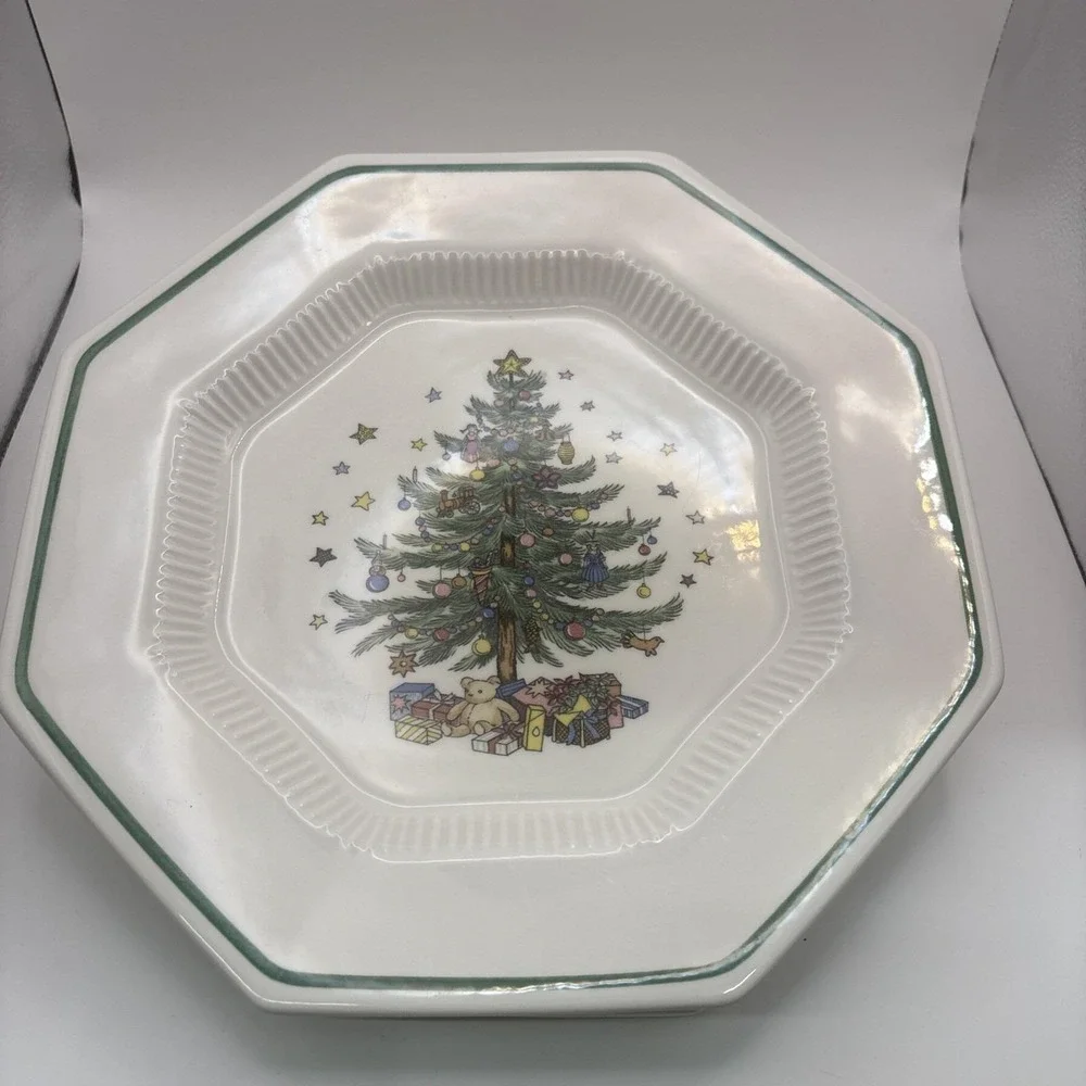 Vtg~Nikko~Christmastime/Happy Holidays~4 Dinner Plates~10.25